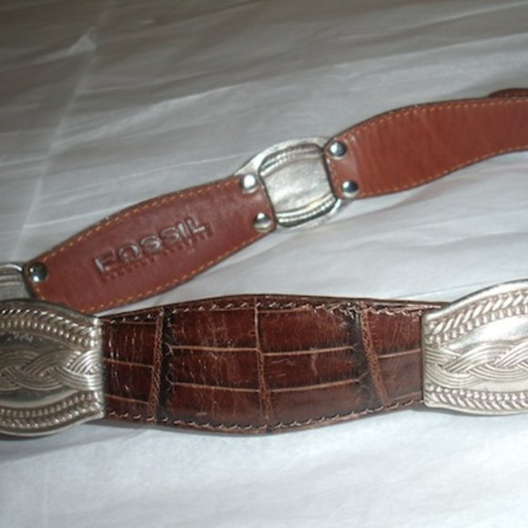 FOSSIL LEATHER BELT WITH SILVER HARDWARE SIZE MEDIUM - Picture 8 of 9